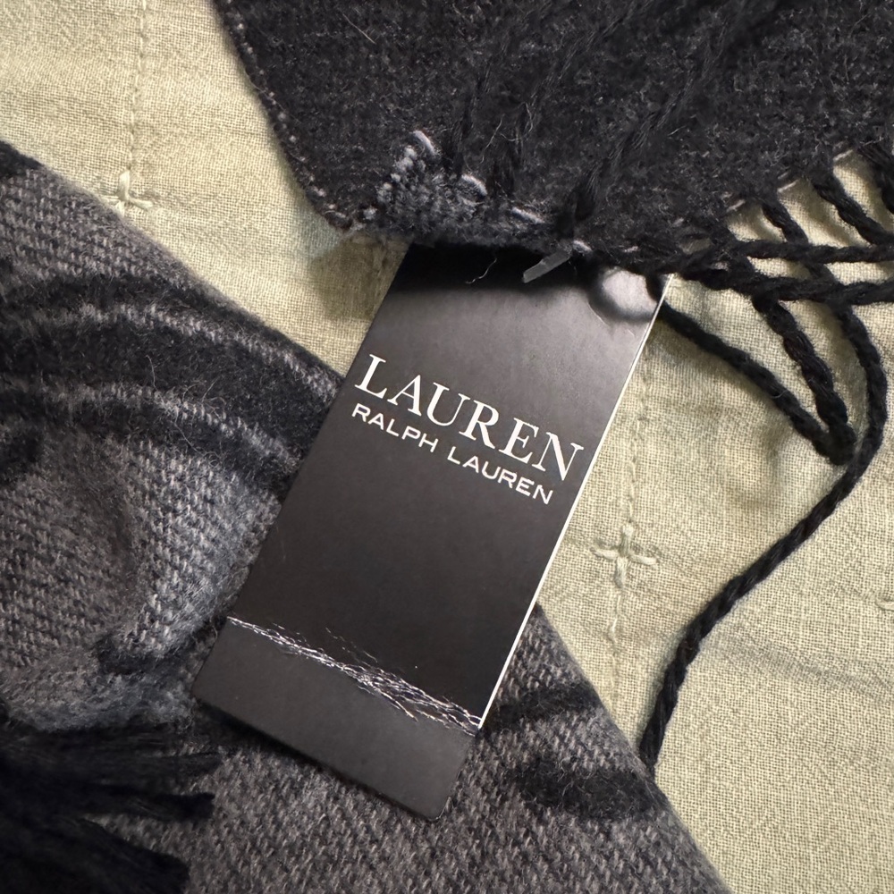 Lauren by Ralph Lauren NWT Equestrian Jacquard Gray wool wrap/cape - Picture 4 of 4
